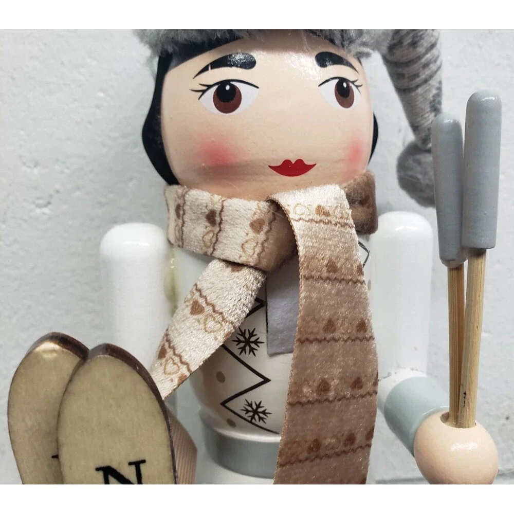 Wooden Christmas Nutcracker,14